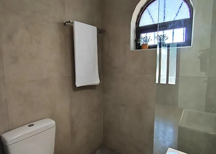 Tony's Garden House بيت للعطل